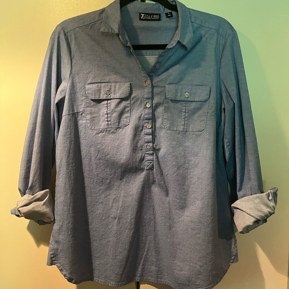 7th Avenue NY&C Light Blue Button Down Shirt